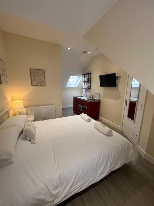 6 Studio Flat, 50M To Airbus بريستول المظهر الخارجي الصورة
