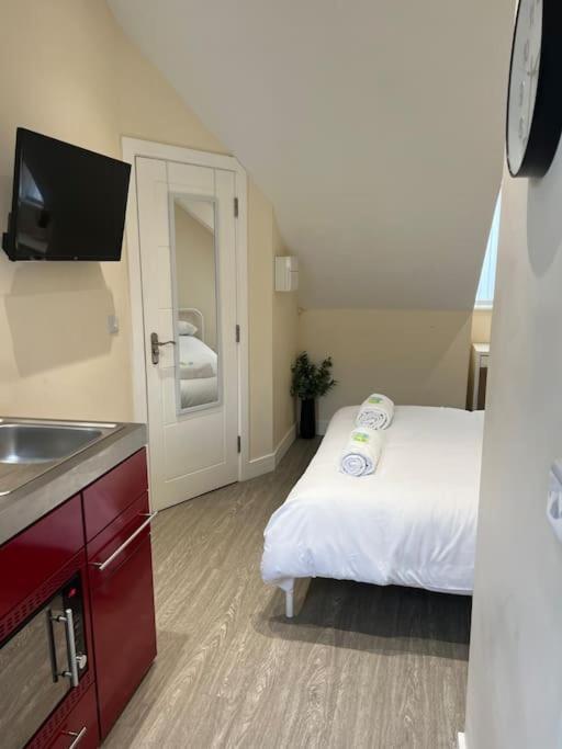 6 Studio Flat, 50M To Airbus بريستول المظهر الخارجي الصورة