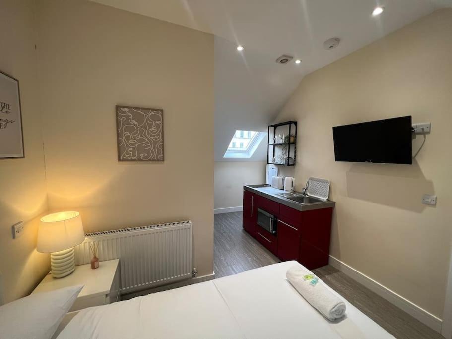 6 Studio Flat, 50M To Airbus بريستول المظهر الخارجي الصورة